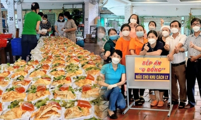 Khu bếp 0 đồng của nhóm 'Nhà giáo và những người bạn' Ninh Thuận đỏ lửa hỗ trợ người dân mùa dịch