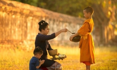 Người tu Phật không được phép dính mắc những vật thọ dụng