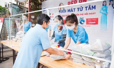 TP.HCM: Hoa hậu, Á hậu nấu tặng 15000 suất cơm cho người nghèo