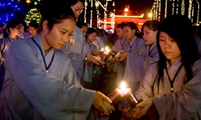 Giới trẻ ngày nay nên đi chùa tầm đạo