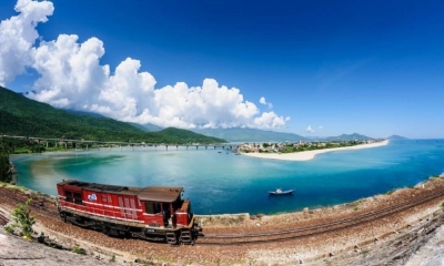 Về Huế check - in đường tàu đẹp bậc nhất Việt Nam