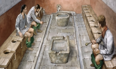 'Rợn tóc gáy' với 10 sự thật về cách người xưa tắm rửa và đi toilet