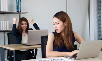 Thay vì ghen tỵ với người khác, hãy tập trung hoàn thiện chính mình