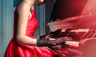 Nhờ chiếc đàn piano màu gụ đỏ, người bà tuyệt vời đã dạy cho cháu mình có một tình yêu cao cả