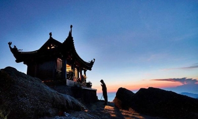 Vẻ đẹp thoát tục tựa chốn tiên cảnh bồng lai của các “sơn tự” giữa mây ngàn núi trời ở Việt Nam
