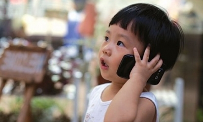 Lý giải thú vị về thói quen dùng từ 'a lô' khi nghe điện thoại của người Việt