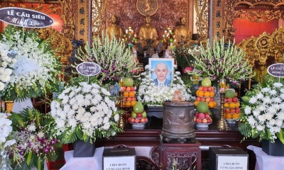 Mẹ đẻ đau xót chia sẻ nguyên nhân chuyên gia trang điểm Minh Lộc đột ngột qua đời: Do phổi bị tổn thương nặng