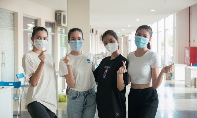 Hoa hậu, Á hậu xứ Quảng cùng dàn người đẹp tham gia điều phối hỗ trợ người dân tiêm vaccine
