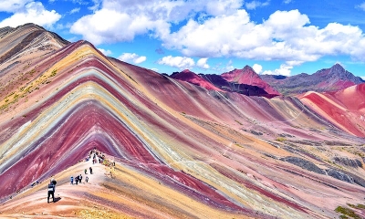 Vẻ đẹp 'vô tiền hậu khoáng' chỉ có tại núi cầu vồng Vinicunca, Peru