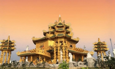 Khoảnh khắc chiều tà đẹp như tranh vẽ ở ngôi chùa 'dát vàng' Phúc Lâm, Hưng Yên