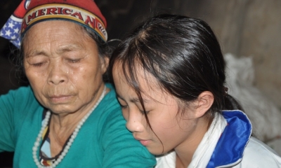 Tuổi thơ khốn khó nương tựa bà nội già yếu của Ngọc Khánh: 14 tháng tuổi mất bố, 2 tuổi mẹ bỏ đi