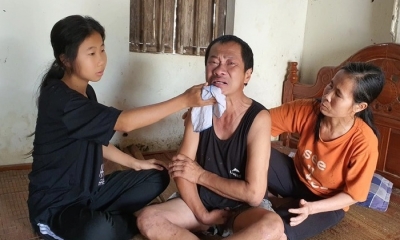 Gia đình bị 'trời hành' ở ngoại thành Hà Nội lâm vào đường cùng, cần sự giúp đỡ từ cộng đồng