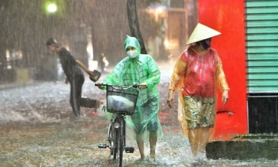 Nhiệt độ hôm nay 13/7/2022: Hà Nội mưa trắng trời, đề phòng lốc sét, mưa đá