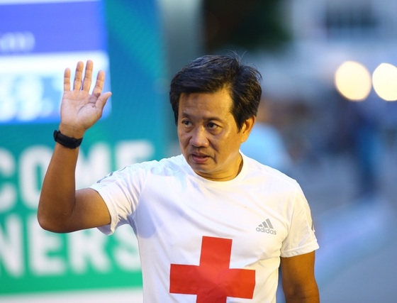 Bận rộn việc từ thiện, ông Đoàn Ngọc Hải vẫn tham gia giải Marathon núi Bà Đen lần thứ I