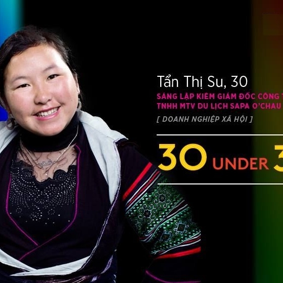 Tẩn Thị Shu: Từ cô gái H'Mông mù chữ đến 'chị đại' sở hữu công ty du lịch quốc tế, dạy tiếng Anh miễn phí cho trẻ em dân tộc