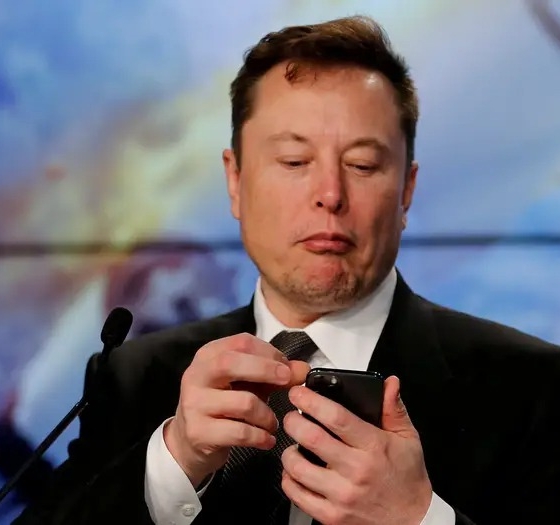 Liên tục bị kìm hãm phát ngôn trên Twitter, tỷ phú 'ngông' Elon Musk muốn lập mạng xã hội riêng