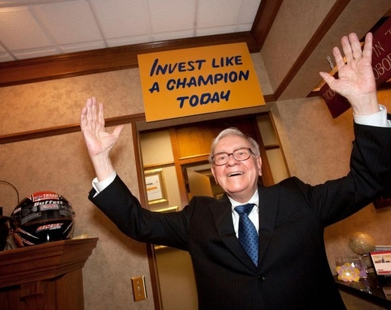 Tỷ phú Warren Buffett bật mí bí quyết để sống hạnh phúc: Tất cả chỉ gói gọn trong 4 chữ