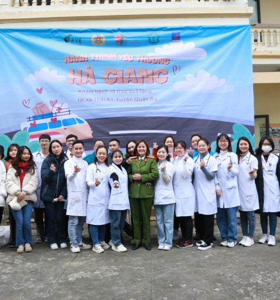 “Hành trình yêu thương” đến với Quản Bạ - Hà Giang