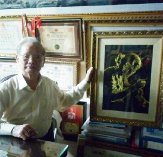 Gặp truyền nhân của người thêu long bào cho vua nhà Nguyễn được chuyên gia UNESCO ví là “báu vật nhân văn sống”