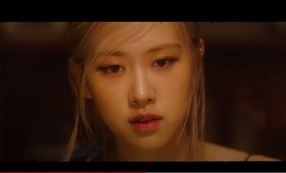 Ngắm nhìn 'bông hồng' Rosé của BlackPink trong teaser MV solo đầu tay, hứa hẹn sẽ All-Kill trên mọi BXH Kpop