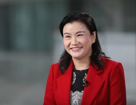 'Bà hoàng' ngành smartphone Trung Quốc Chu Quần Phi: Từ cô bé nhà nghèo bỏ học đi kiếm tiền đến nữ tỷ phú tự thân