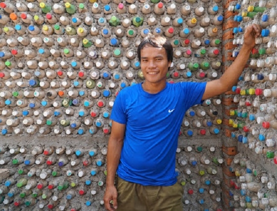 Homestay 'độc nhất vô nhị' làm từ hơn 6.000 vỏ chai nhựa anh chàng hướng dẫn viên du lịch trên đảo Bé Lý Sơn