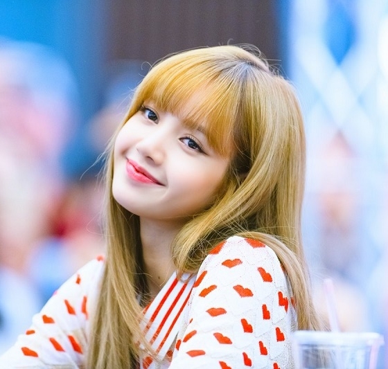 YG Entertainment nói gì về việc Lisa BLACKPINK mắc COVID-19?