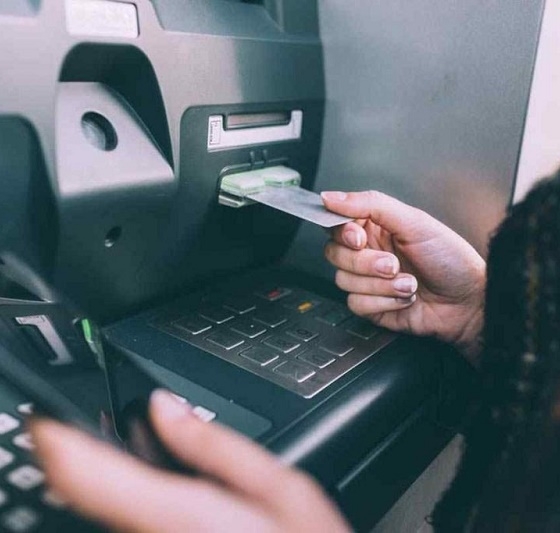 Hiện có bao nhiêu ngân hàng thí điểm rút tiền tại cây ATM bằng CCCD gắn chip?