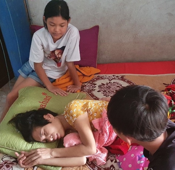 3 đứa trẻ sống lay lắt trong căn nhà rách, nguy cơ thất học
