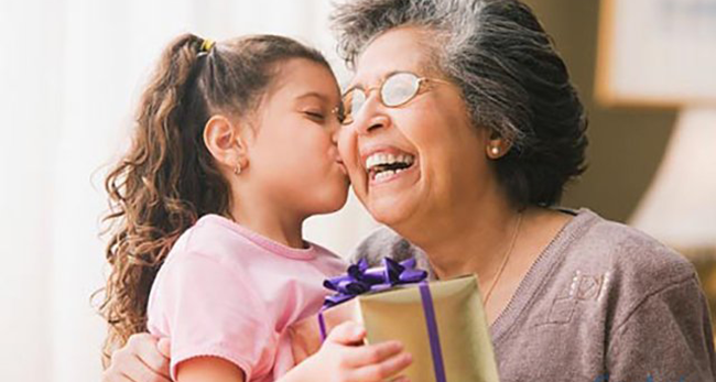 Read more about the article “Cháu nội tội bà ngoại” – vì sao bà ngoại quan trọng với tương lai của trẻ?
