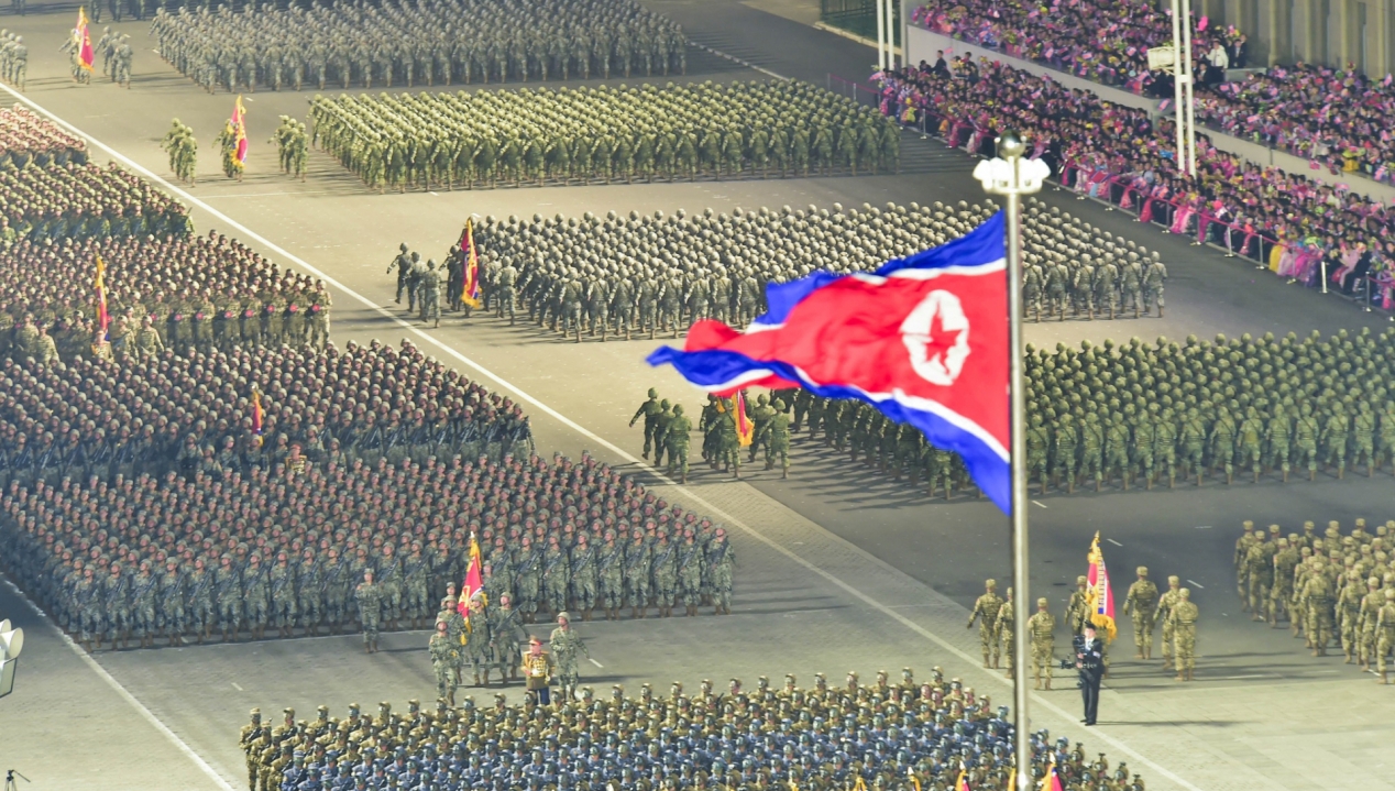 Chùm ảnh về lễ duyệt binh ban đêm của Triều Tiên