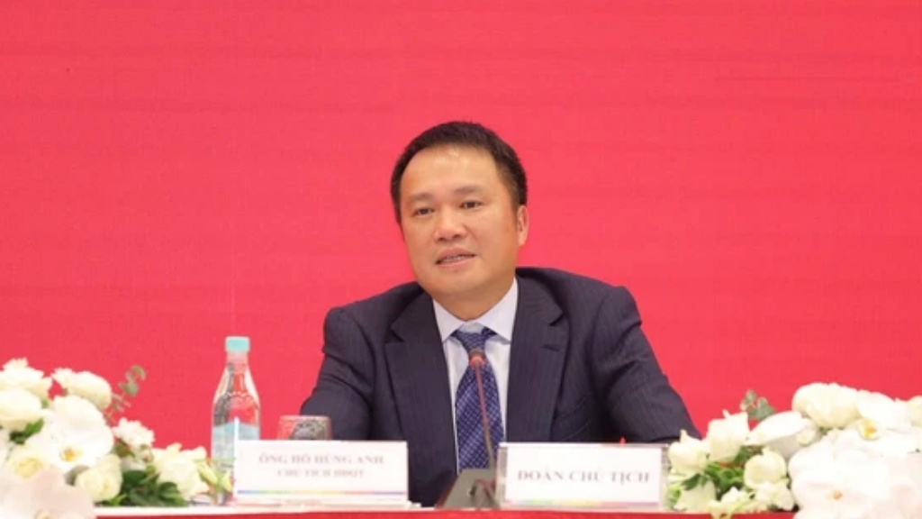 Chủ tịch Techcombank Hồ Hùng Anh vượt mặt tỷ phú Trần Đình Long trở thành người giàu thứ 4 Việt Nam