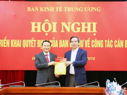 Phó giám đốc ĐHQG Hà Nội làm Phó trưởng Ban Kinh tế trung ương