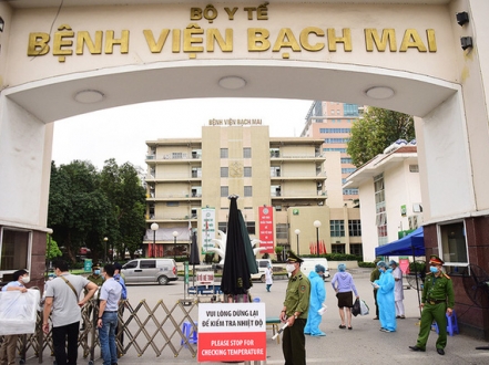 Bệnh viện Bạch Mai chính thức lên tiếng thông tin hơn 200 nhân viên chuyển, nghỉ việc