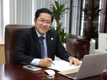 Tổng giám đốc HDBank Phạm Quốc Thanh đăng ký mua vào 1 triệu cổ phiếu HDB