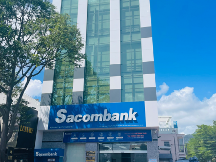 Phó phòng giao dịch và 3 nhân viên Sacombank Cam Ranh bị khởi tố