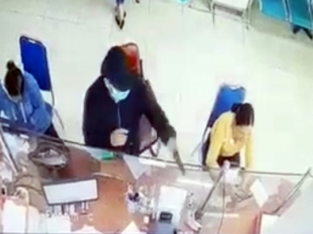 Bắt nghi phạm xông vào Ngân hàng Agribank cướp tiền của khách