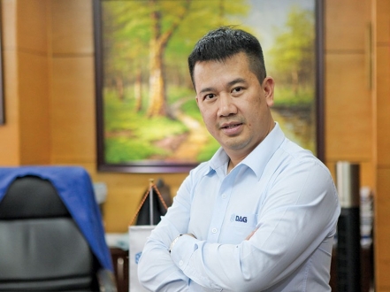 Chân dung ông Nguyễn Bá Hùng, Phó Chủ tịch Nhựa Đông Á - người cho doanh nghiệp vay 110 tỷ đồng để bổ sung vốn lưu động