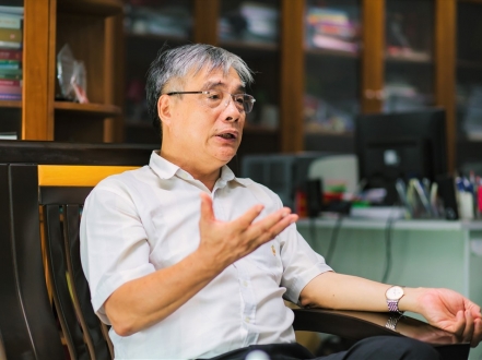GS. TS Trần Đình Thiên: Lãi suất cho vay 15%-16% sao doanh nghiệp sống được?
