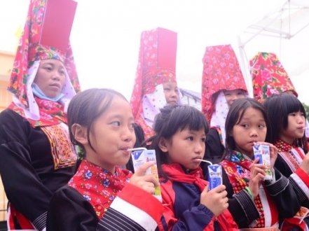 Vinamilk và Quỹ sữa Vươn cao Việt Nam khởi động hành trình thứ 16 tại Quảng Ninh