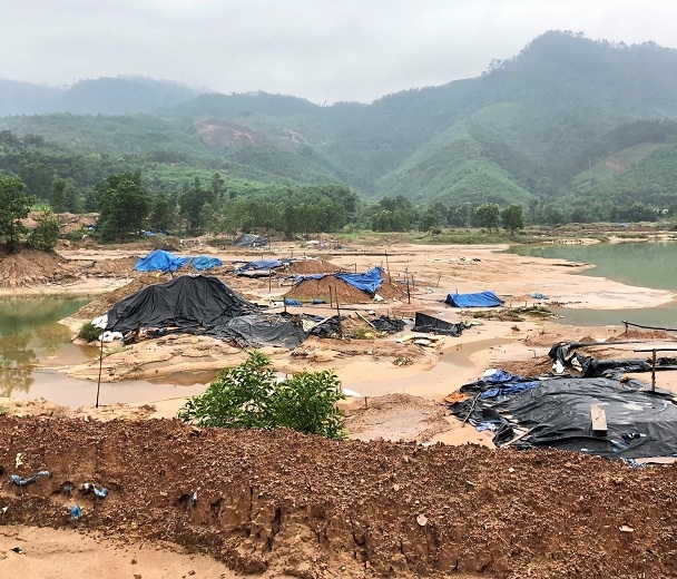 Quảng Nam: Đóng cửa mỏ vàng Bồng Miêu