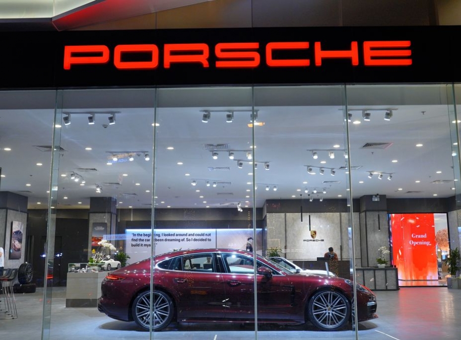 Nhân viên SeABank bán trộm siêu xe Porsche Macan của khách hàng