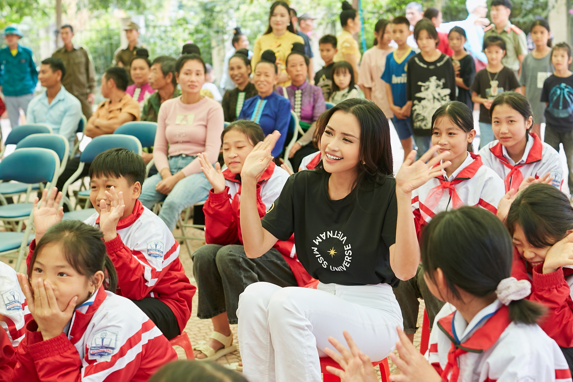 Ngọc Châu kêu gọi số tiền lớn hỗ trợ chữa trị cho trẻ em mắc dị tật bầm sinh