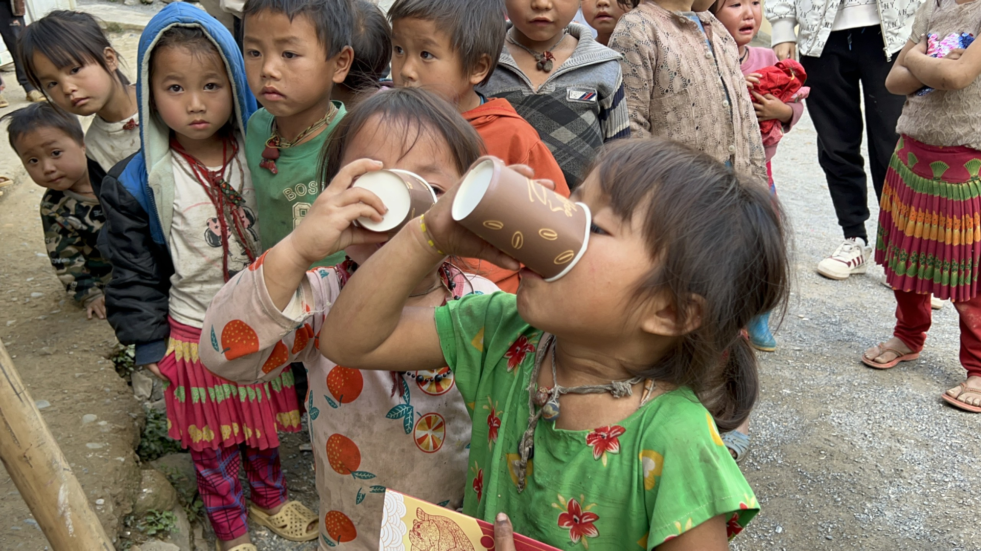 THÙY TIÊN NẤU TRÀ SỮA (2)