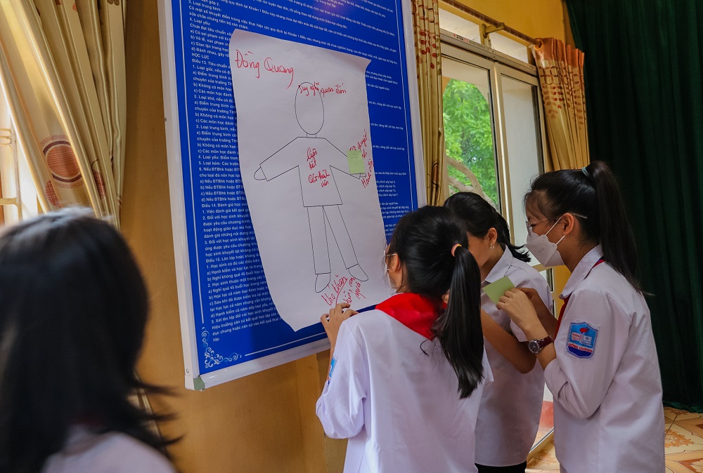 Trẻ em hào hứng tham gia buổi tham vấn ý kiến 3