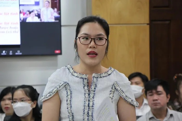 Th.S Nguyễn Phương Thảo, giảng viên trường Đại học Luật TP.HCM trình bày tham luận tại hội thảo. Ảnh: DƯƠNG HOÀNG 2