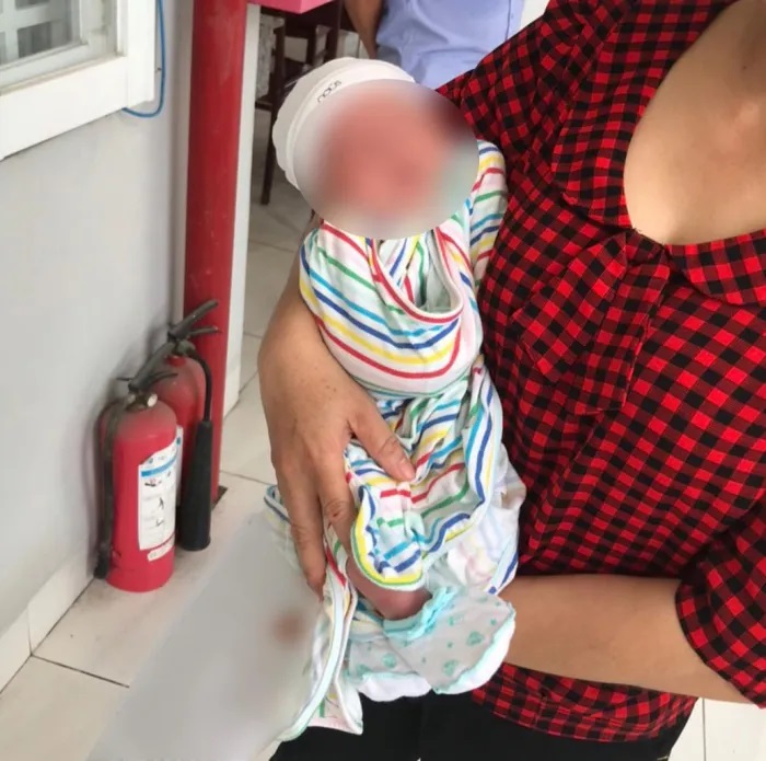 Một em bé được phát hiện trong đường dây mua bán trẻ em. Ảnh: VOV be