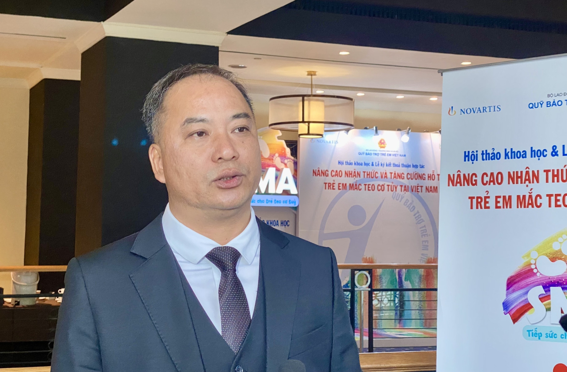 Ông Đinh Tiến Hải từng đảm nhiệm chức vụ Phó Giám đốc Quỹ Bảo trợ trẻ em Việt Nam (Ảnh: Ngô Diệp). ong Hai - Giam doc quy