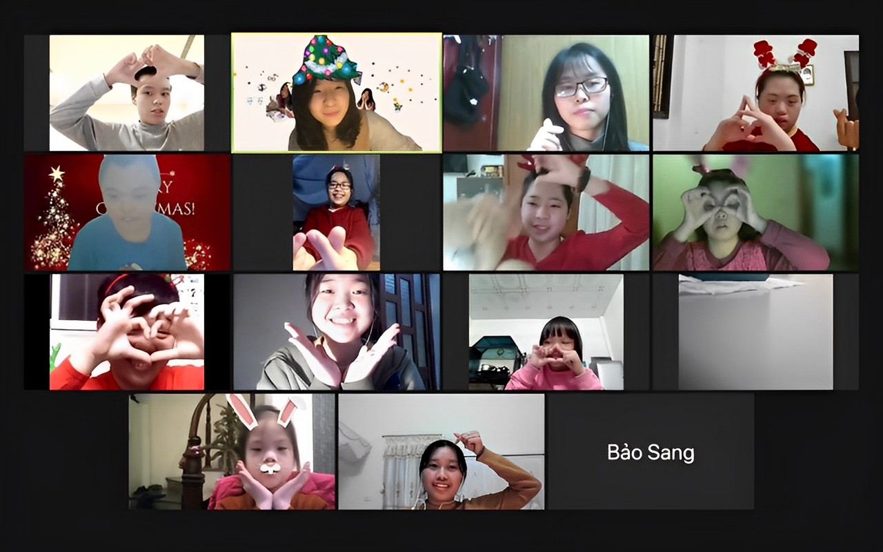 Một buổi học online của lớp Ong Mật. Lớp học yêu thương