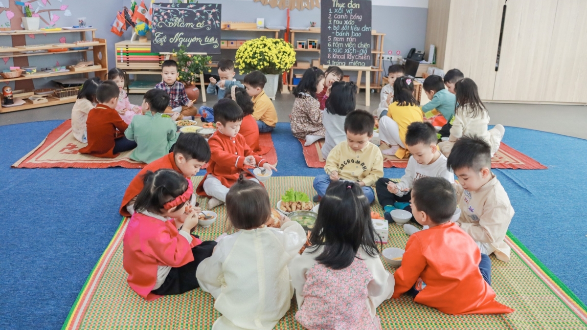 Lương 50 triệu đồng mỗi tháng căng não chi 10 triệu cho con học mầm non chất lượng cao